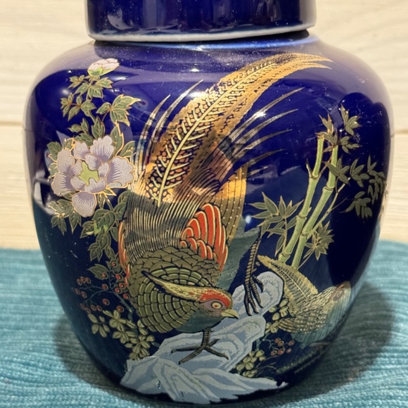 Vintage Cobalt Blue Hand Painted Ceramic Ginger Jars Made in Taiwan Set 2 - Picture 6 of 9